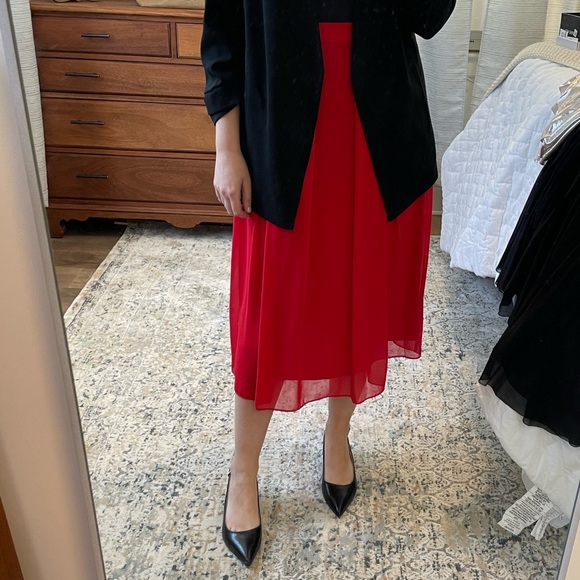 Red pleated chiffon midi skirt - Anne Klein - size 4 - Picture 6 of 6